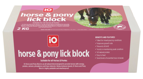 IO HORSE & PONY BLOCK 2KG 