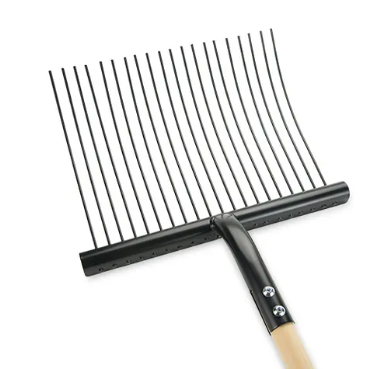 METAL STABLE FORK - WOODEN HANDLE - VARIOUS COLOURS